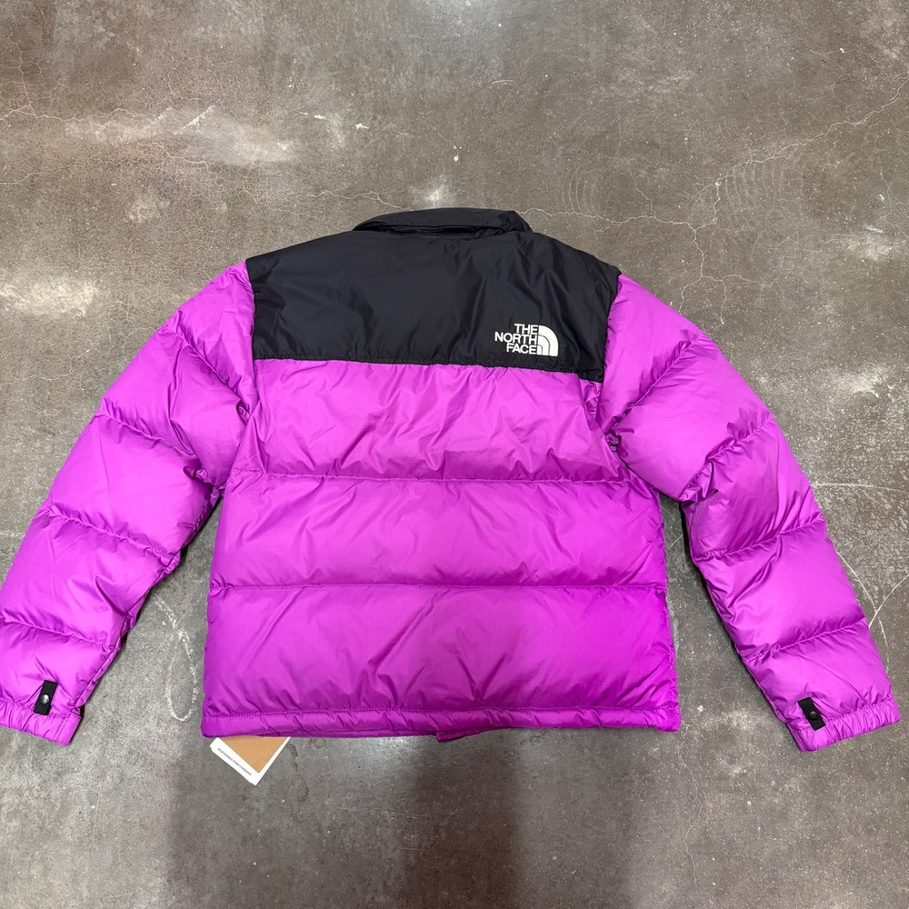 WOMEN'S THE NORTH FACE 1996 RETRO NUPTSE JACKET - Picture 3 of 5